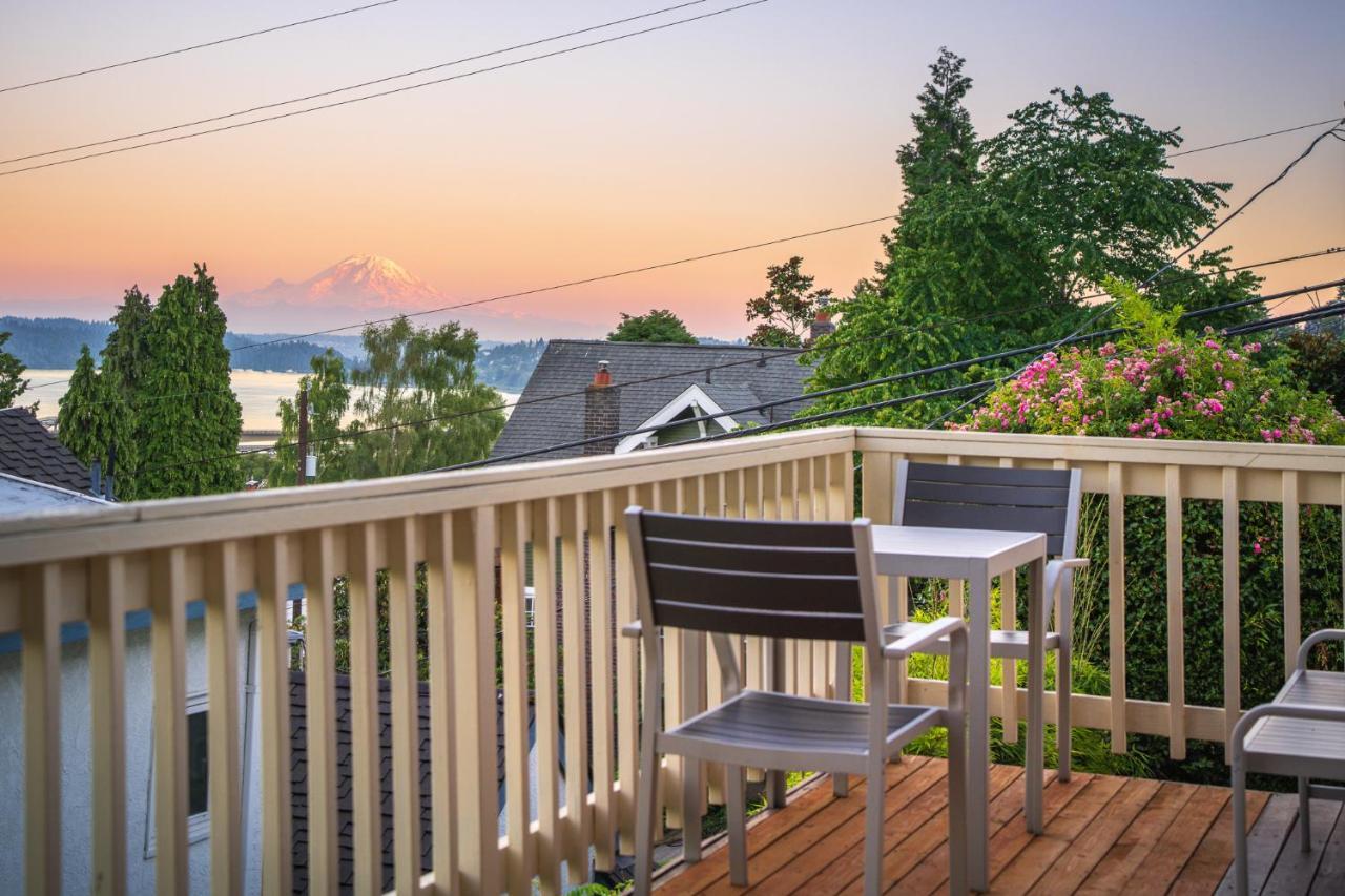 Sunrise On Lake Washington Villa ซีแอตเทิล ภายนอก รูปภาพ