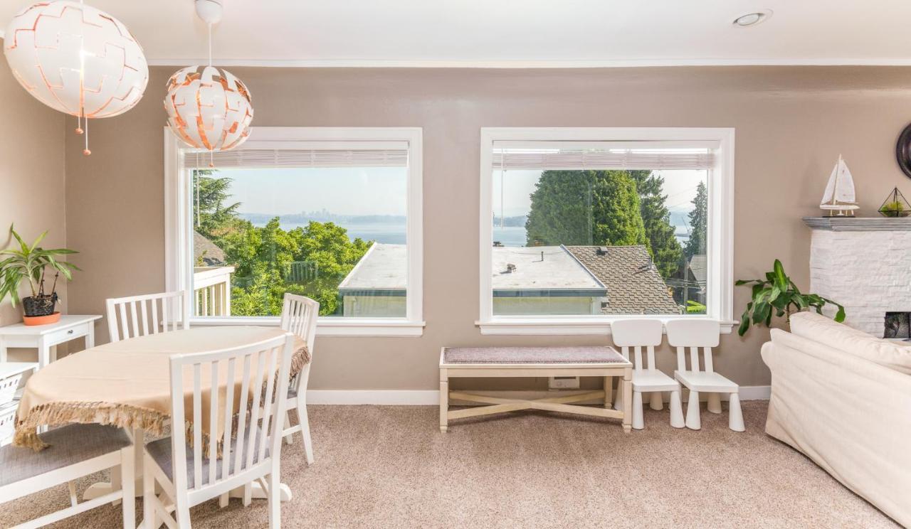 Sunrise On Lake Washington Villa ซีแอตเทิล ภายนอก รูปภาพ