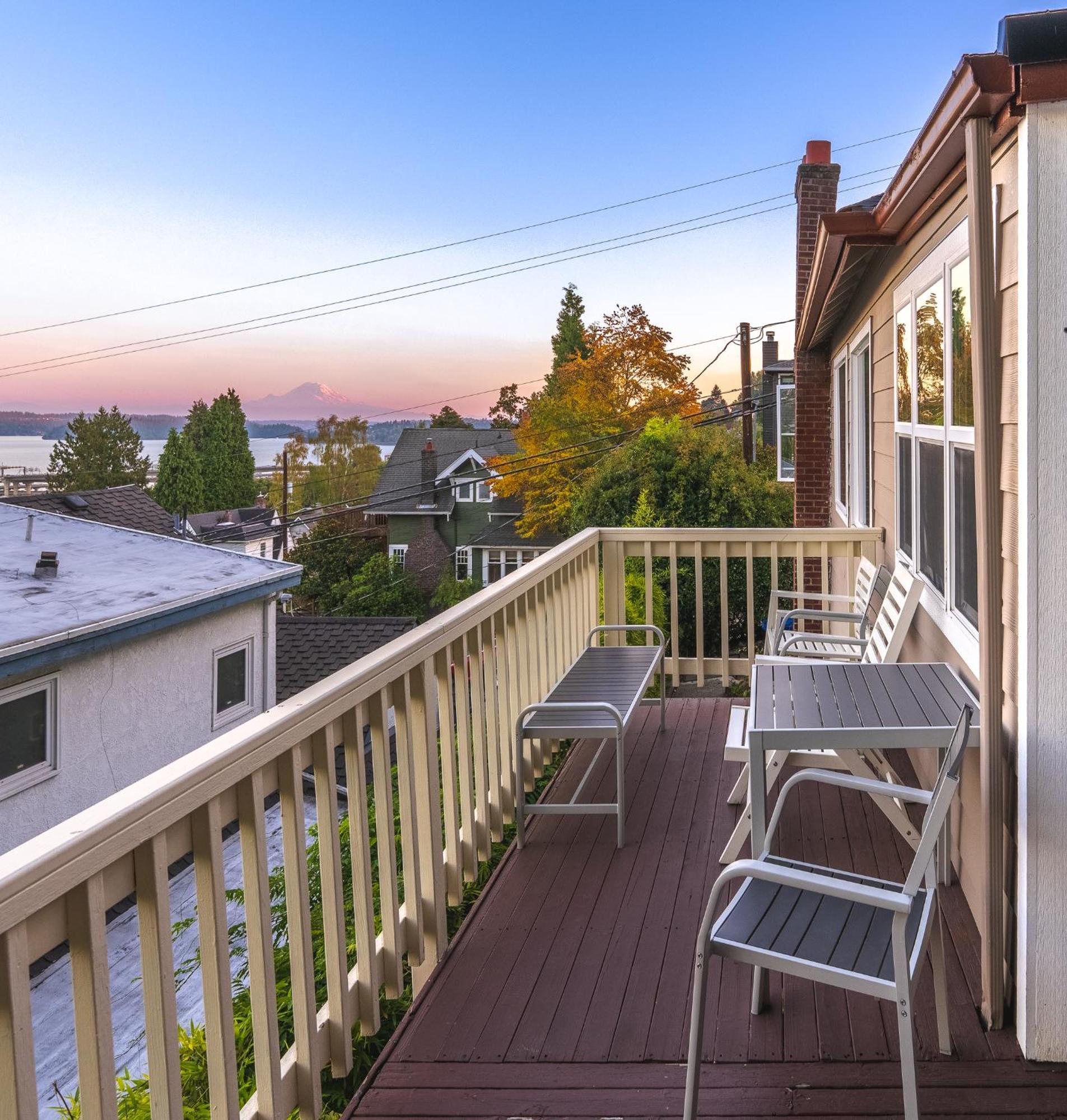 Sunrise On Lake Washington Villa ซีแอตเทิล ภายนอก รูปภาพ